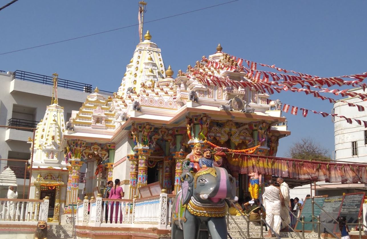 Shri Sumatinath Jain Derasar, Harikunj Society, Borsad, District - Anand (Gujarat) image 2