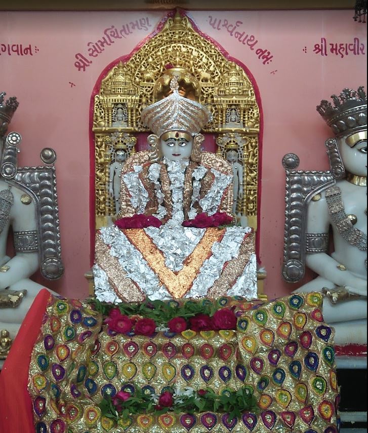 Shri Somchintamani Parshvnath Jain Derasar, Rana Chakla, Khambhat, District - Anand (Gujarat) image 3