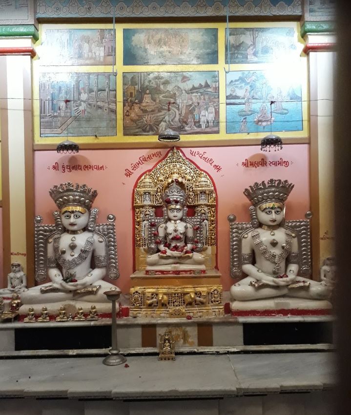 Shri Somchintamani Parshvnath Jain Derasar, Rana Chakla, Khambhat, District - Anand (Gujarat) image 5