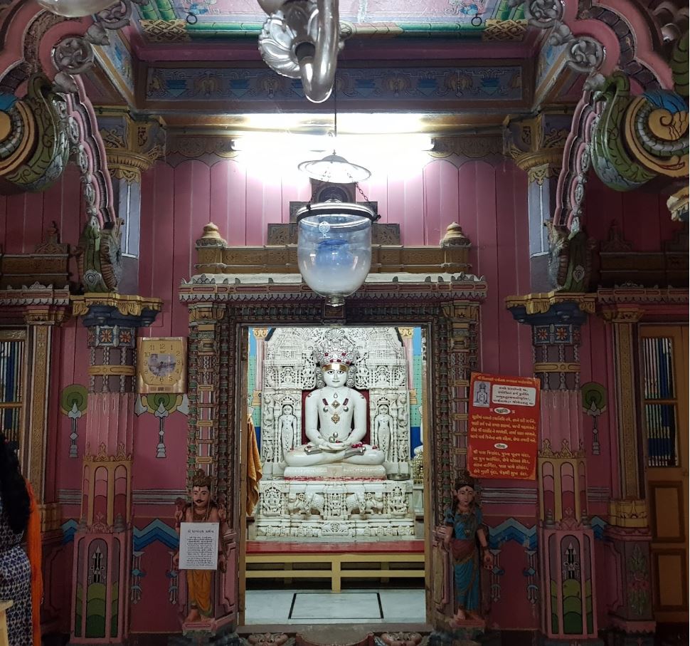 Shri Chintamani Parshvnath Jain Derasar, Lambi Oty, Khambhat, District - Anand (Gujarat) image 2