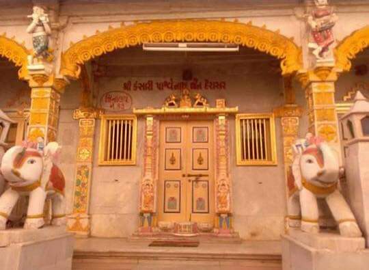 Shri Kansari Parshvnath Jain Derasar, Desai ni Pol, Lambi Oty, Khambhat, District - Anand (Gujarat) thumbnail 4