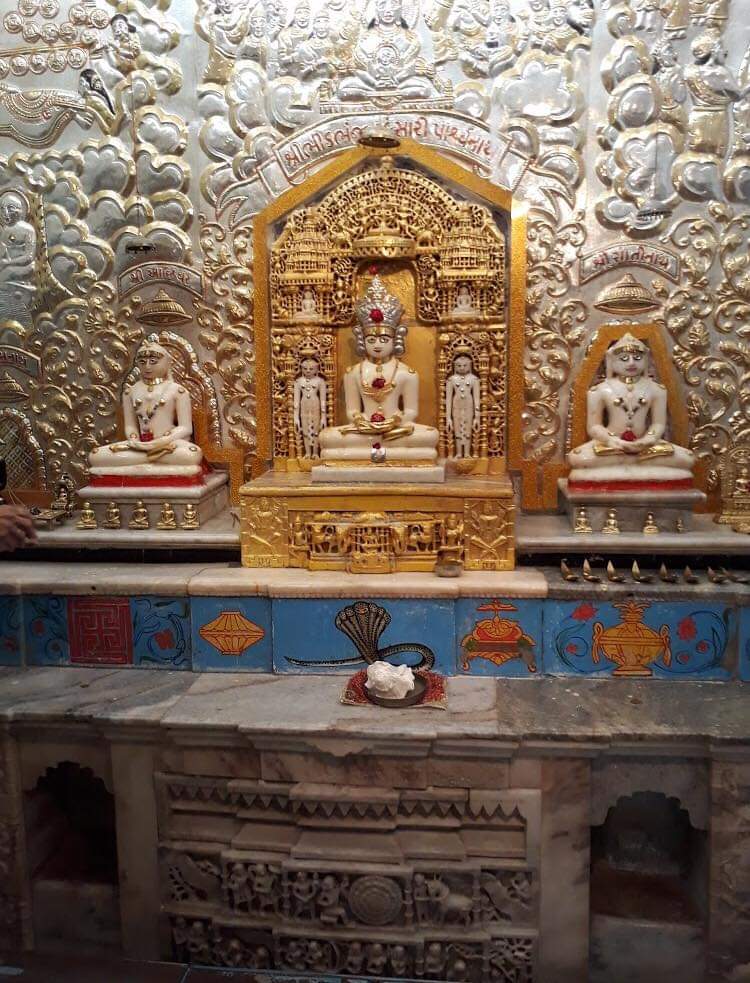 Shri Kansari Parshvnath Jain Derasar, Desai ni Pol, Lambi Oty, Khambhat, District - Anand (Gujarat) thumbnail 5