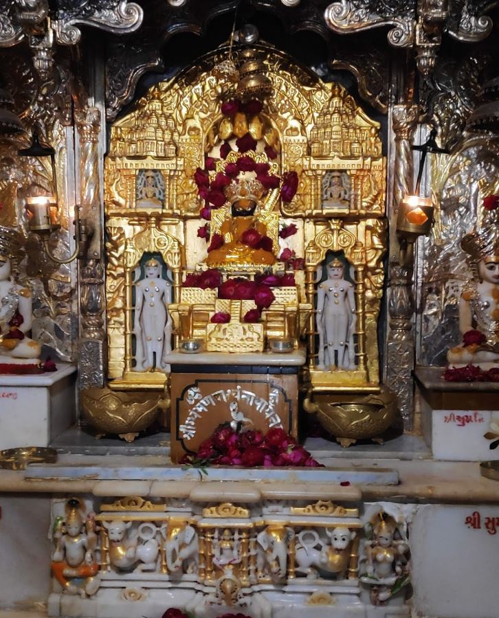 Shri Sthambhan Parshvnath Jain Derasar, Kharwado, Lambi Oty, Khambhat, District - Anand (Gujarat) image 5