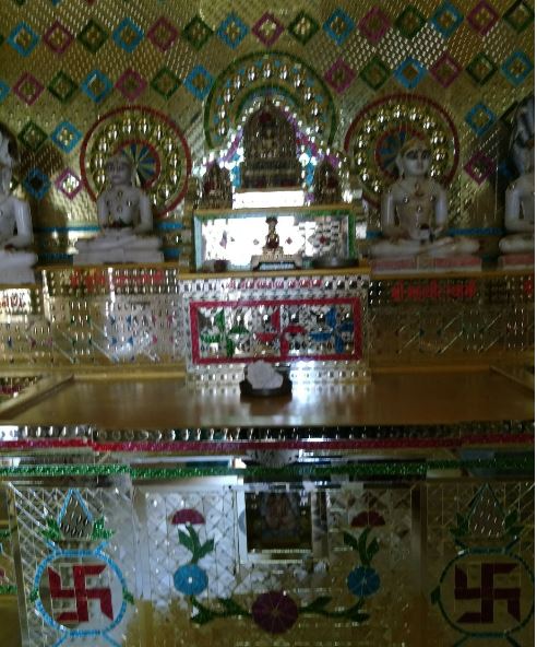 Shri Shantinath Bhagwan Jain Derasar, Dantar Wado, Jali Pol, Khambhat, District - Anand (Gujarat) image 2