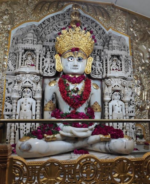 Shri Adinath Bhagwan Jain Derasar, Lambi Oty, Khambhat, District - Anand (Gujarat) image 2