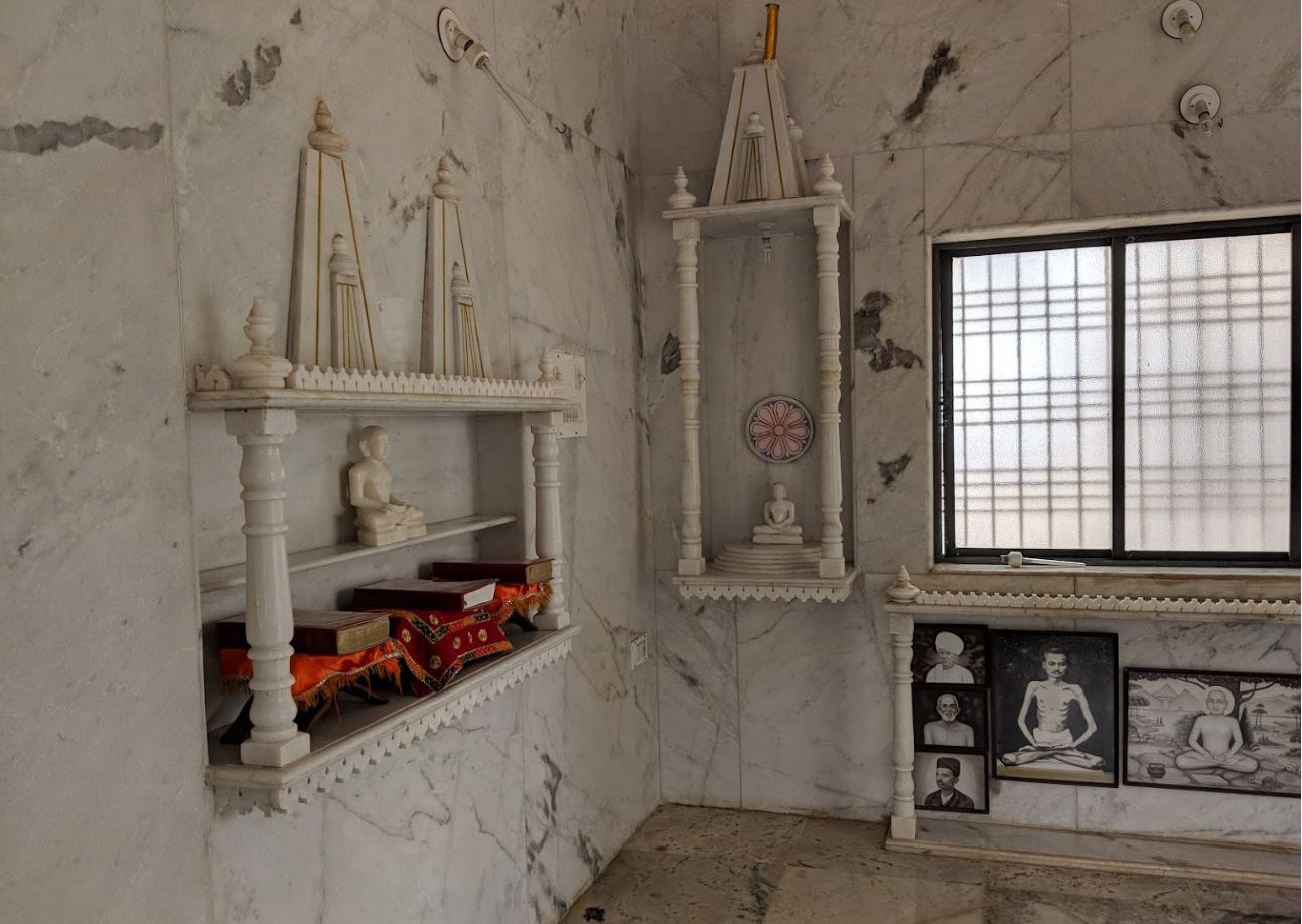 Shri Chandraprabhu Bhagwan Digamber Jain Mandir, Tithal, District - Valsad (Gujarat) image 2