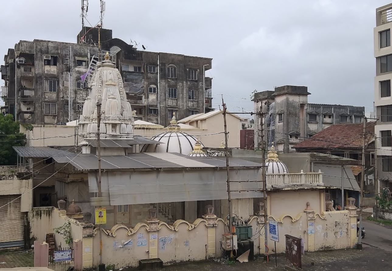 Shri Ajitnath Jain Shwetamber Mandir, Desai Vad, Gita Nagar, Vapi, District - Valsad (Gujarat) image 1