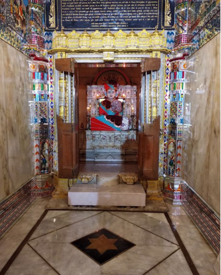 Shri Shwetamber Jain Mandir, Sarigam, District - Valsad (Gujarat) image 4