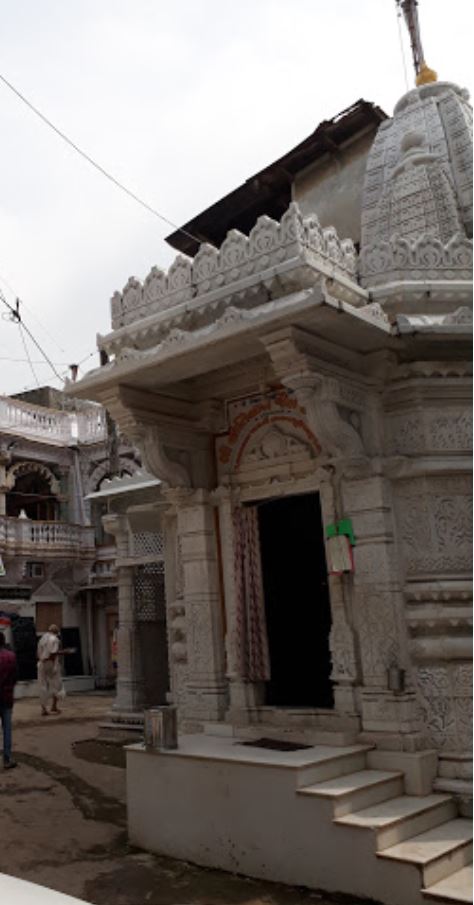 Shri Shantinath Bhagwan Jain Derasar, Dabhoi, District - Vadodara (Gujarat) image 2