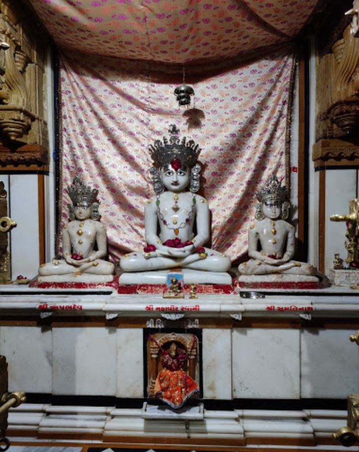 Shri Mahaveer Swami Jain Derasar, Mehtapura, Himatnagar, District - Sabar Kantha (Gujarat) image 4