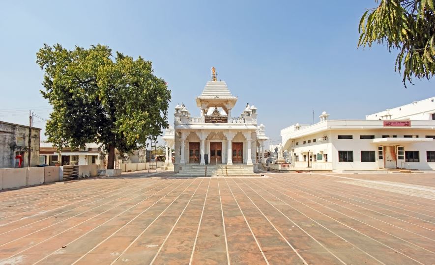 Shri Mahaveer Swami Digamber Jain Mandir, Mahavirnagar, Himatnagar, District - Sabar Kantha (Gujarat) image 2
