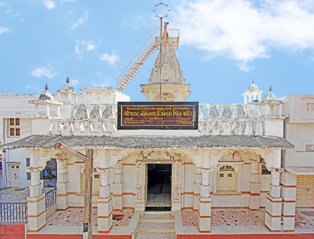 Shri 1008 Neminath Digamber Jain Mandir, Mahavirnagar, Himatnagar, District - Sabar Kantha (Gujarat) image 1