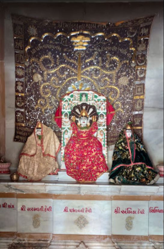 Om Chintamani Parshva Padmavati Jain Tirth, Vaktapur, District - Sabar Kantha (Gujarat) image 3