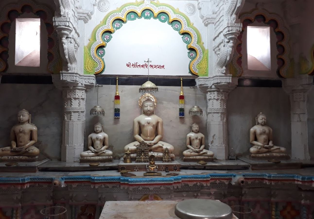 Shri 1008 Shantinath Digamber Jain Mandir, Prantij, District - Sabar Kantha (Gujarat) image 2