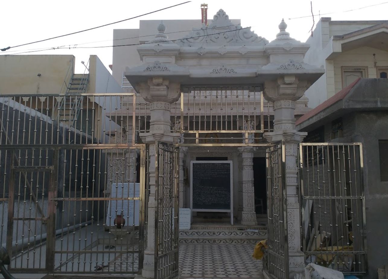 Shri Shamla Parshvnath Jinalaya, Satyapundham, SK Chowk, Satyanarayan Park, Gandhigram, Rajkot (Gujarat) image 3