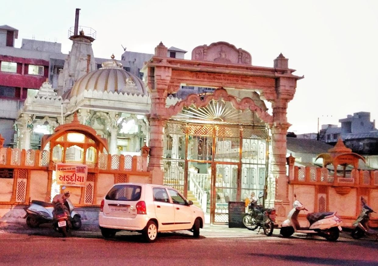 Shri Chintamani Parshvnath Jinalaya, Kashivishwanath Plot, Sadar, Rajkot (Gujarat) image 2