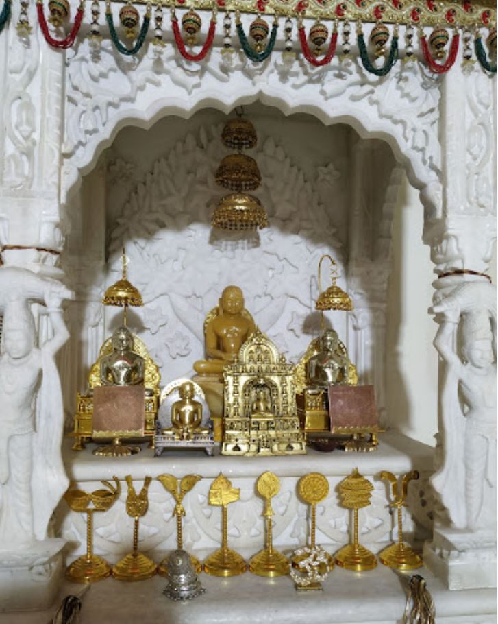 Shri 1008 Sumatinath Digamber Jain Mandir, Gyan Tapovan, Vaid Vadi, Bhakti Nagar, Rajkot (Gujarat) image 1