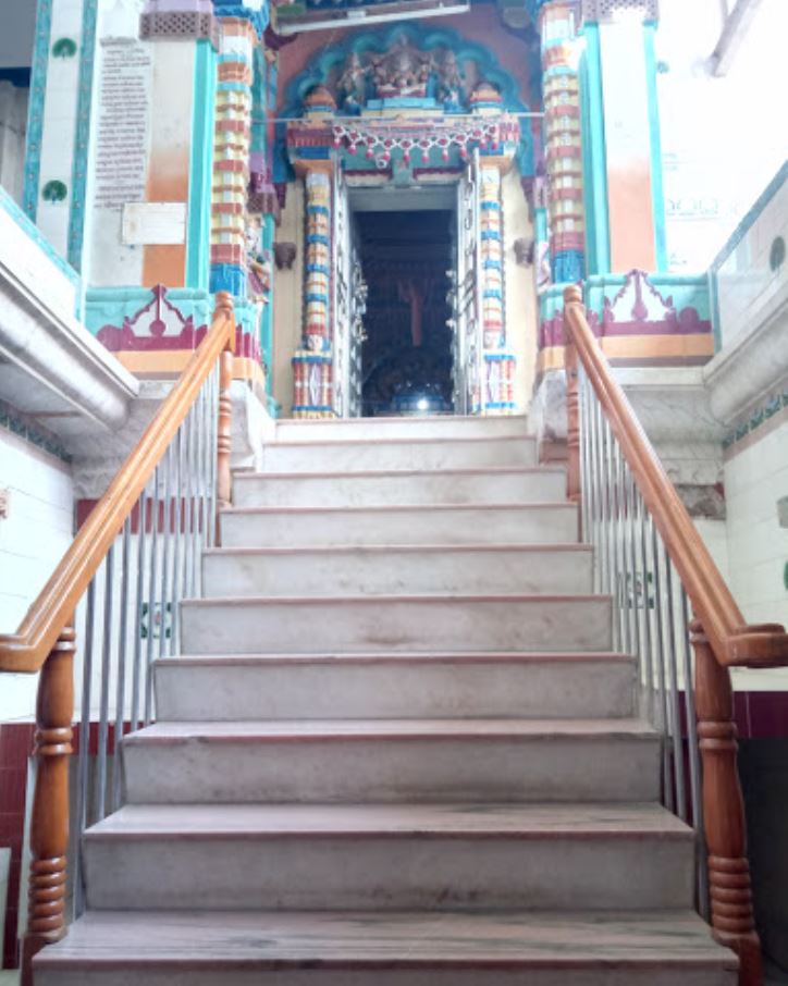 Shri Shantinath Prabhu Jinalaya, Darbar Gadh, Dhoraji, District - Rajkot (Gujarat) image 1