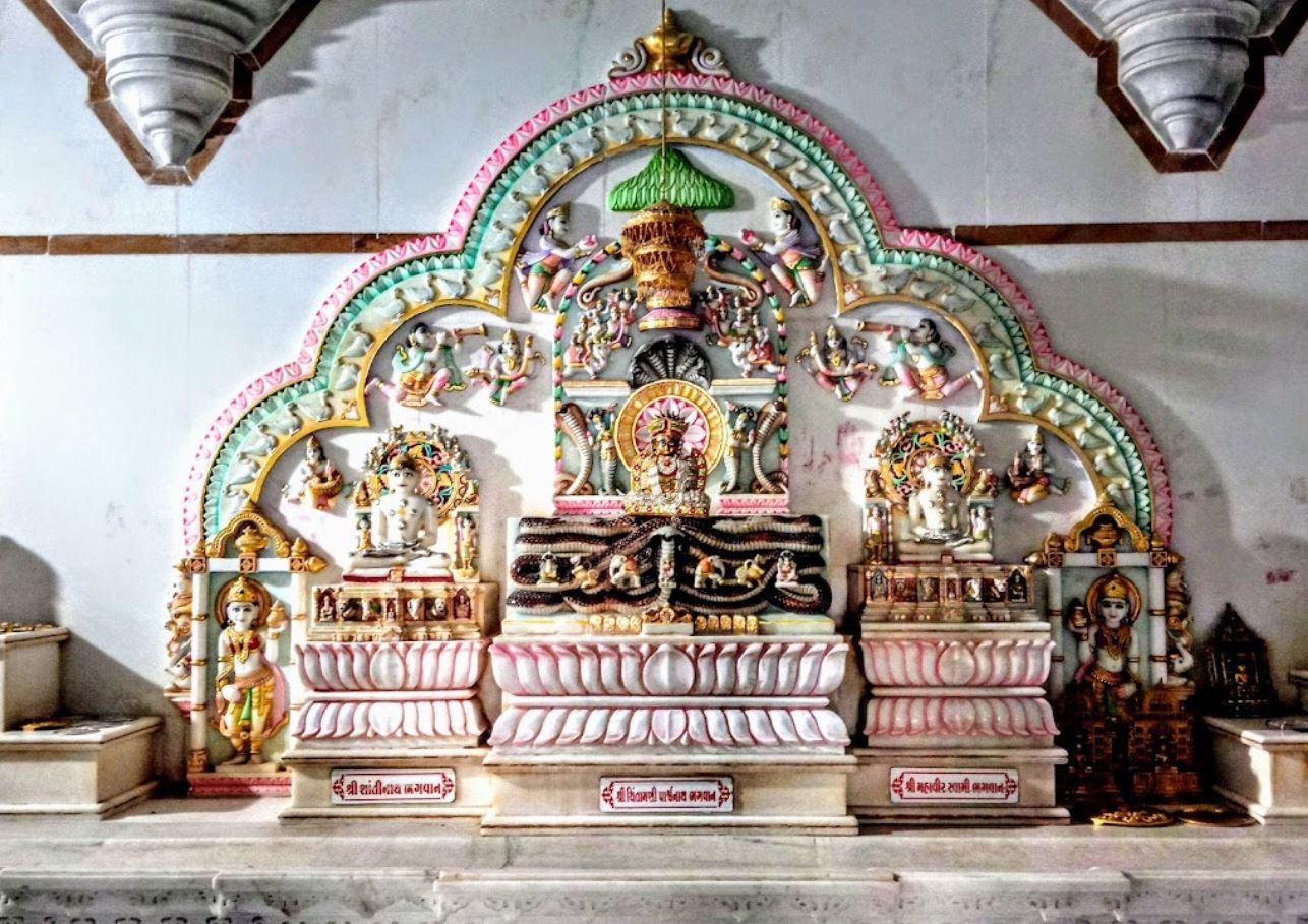 Shri Chintamani Parshvnath Shwetamber Jain Mandir, Venkateshwara Nagar, Dhoraji, District - Rajkot (Gujarat) image 2