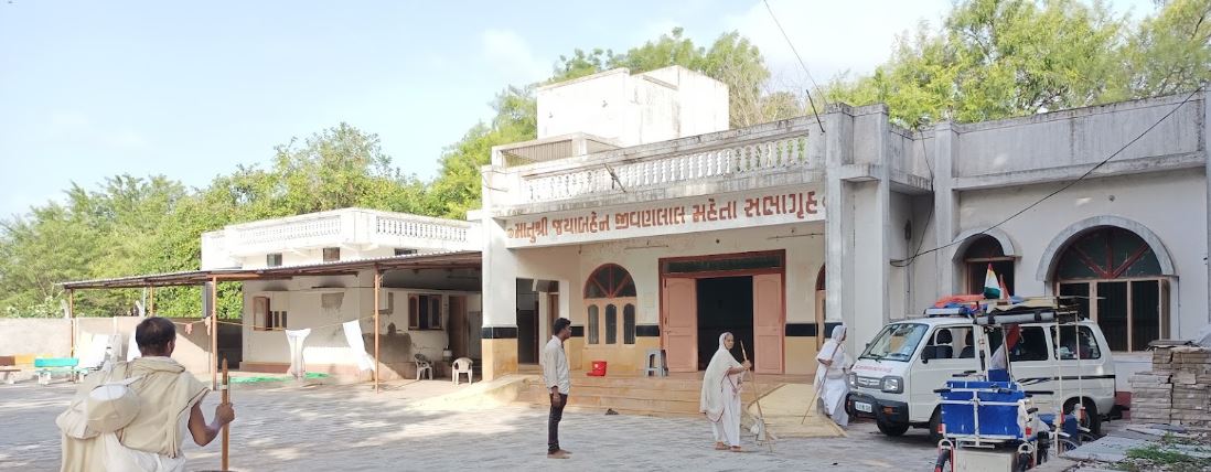 Shri Jain Upashray, Targhari, District - Rajkot (Gujarat) image 2