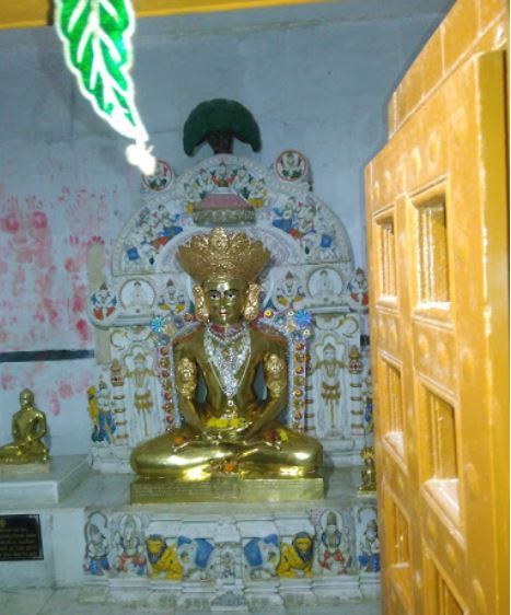 Shri Shantinath Bhagwan Shwetamber Jain Derasar, Osam Hill, Patanvav, District - Rajkot (Gujarat) image 3