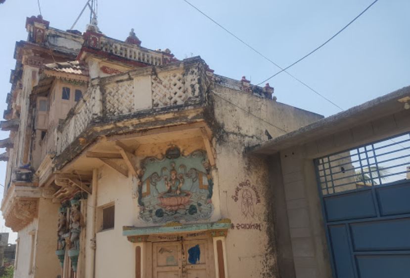 Shri Shantinath Bhagwan Shwetamber Jain Derasar, Chhatrasa, District - Rajkot (Gujarat) image 1