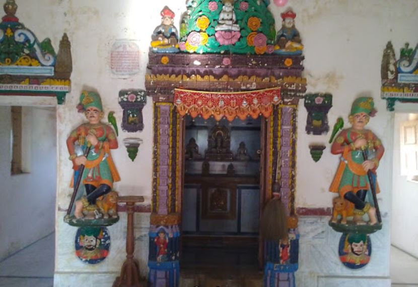 Shri Shantinath Bhagwan Shwetamber Jain Derasar, Chhatrasa, District - Rajkot (Gujarat) image 4