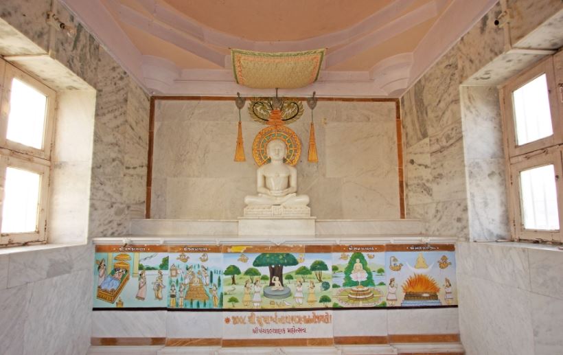 Bhagwan Shri Chandraprabhu Swami Nu Digamber Jain Mandir, Vinchhiya, District - Rajkot (Gujarat) image 4
