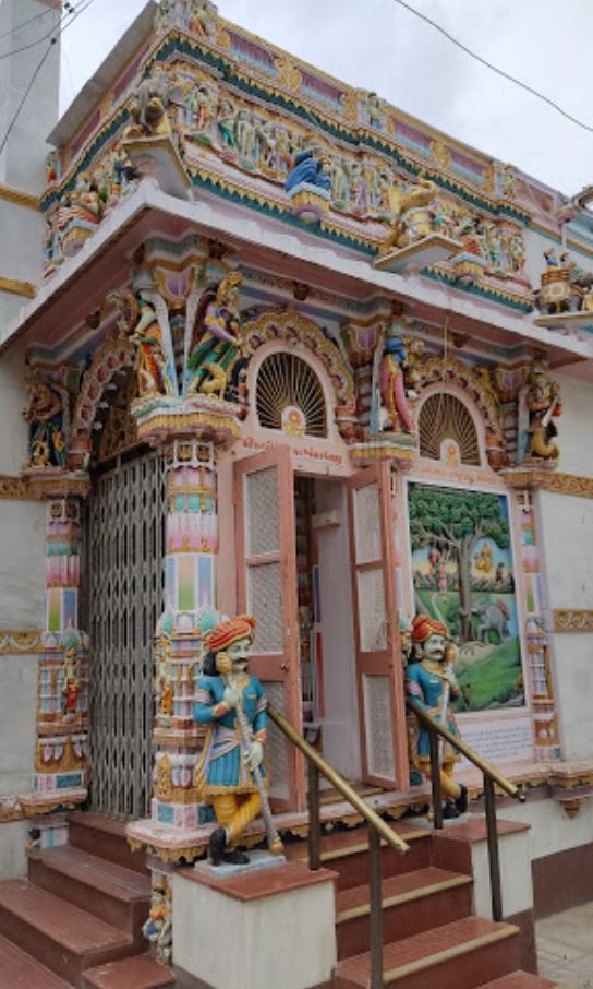 Shri 108 Kankan Parshvnath (Kalikund Parshvnath) Jain Derasar, Chidiya Darwaja, Egara, Patan (Gujarat) image 1