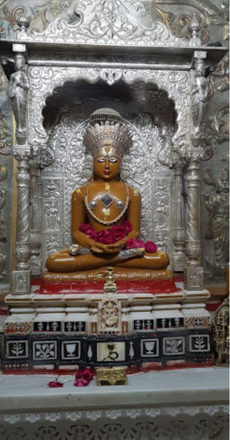 Shri 108 Kankan Parshvnath (Kalikund Parshvnath) Jain Derasar, Chidiya Darwaja, Egara, Patan (Gujarat) image 4