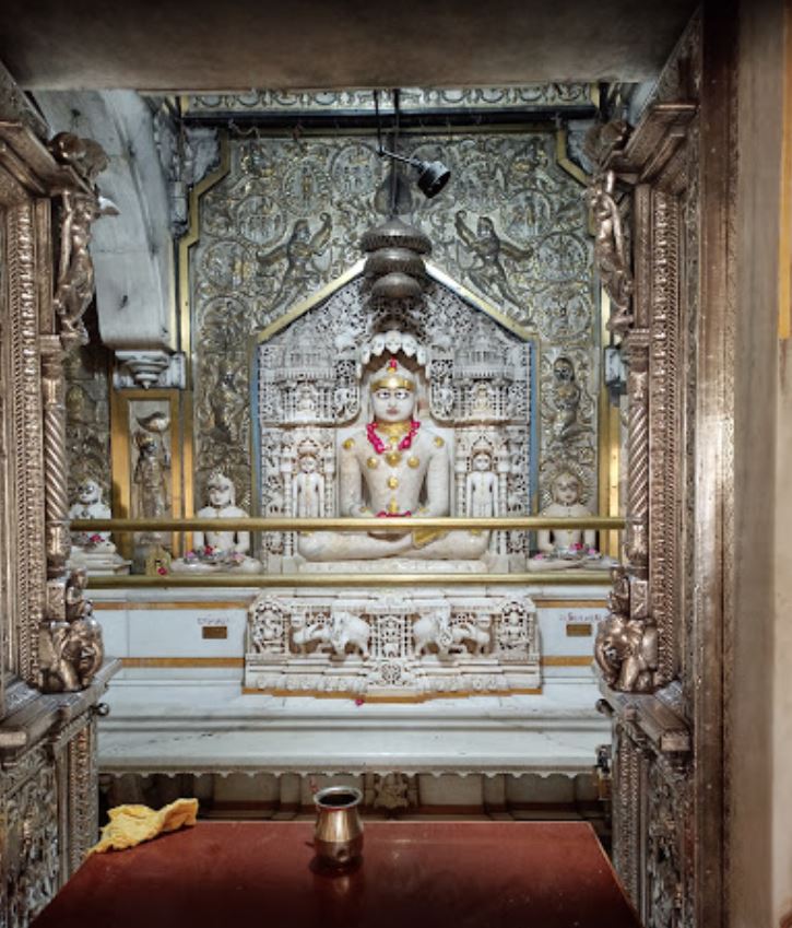 Shri Panchasara Parshvnath Patan Jain Tirth, Azad chowk, Acharya Hemchandrasuriji, Road, Egara, Patan (Gujarat) image 3