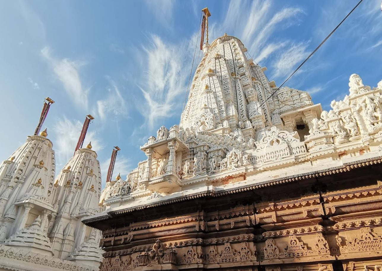 Shri Panchasara Parshvnath Patan Jain Tirth, Azad chowk, Acharya Hemchandrasuriji, Road, Egara, Patan (Gujarat) image 5