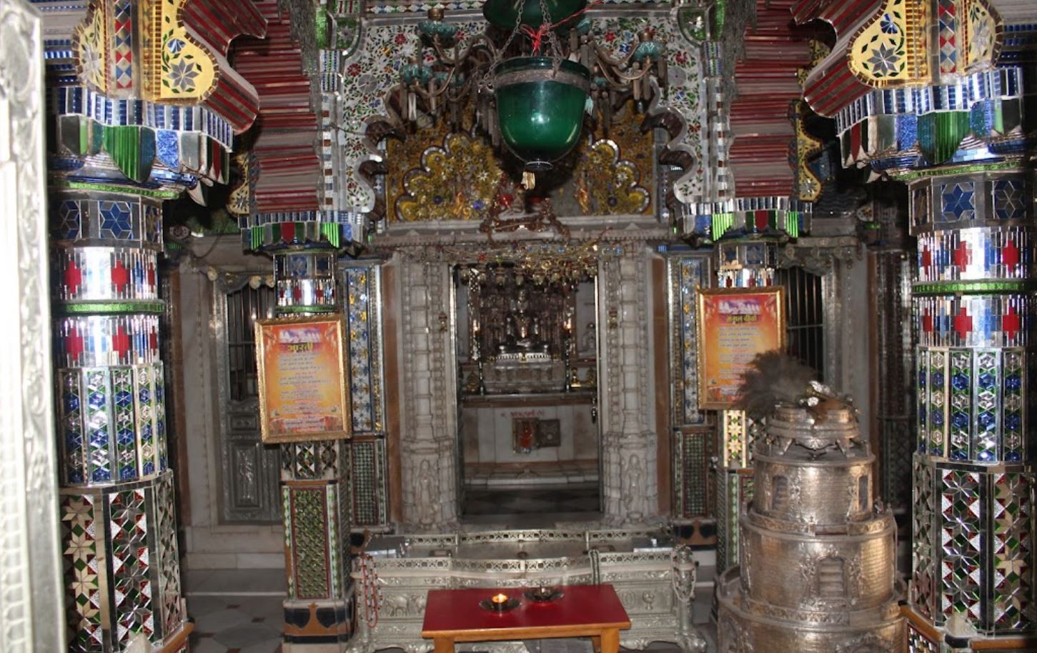 Shri Manmohan Parshvnath Jain Derasar, Kamboi, District - Patan (Gujarat) image 4