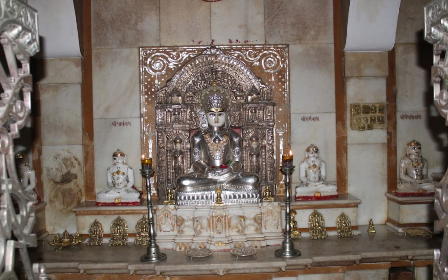 Shri Manmohan Parshvnath Jain Derasar, Kamboi, District - Patan (Gujarat) image 6