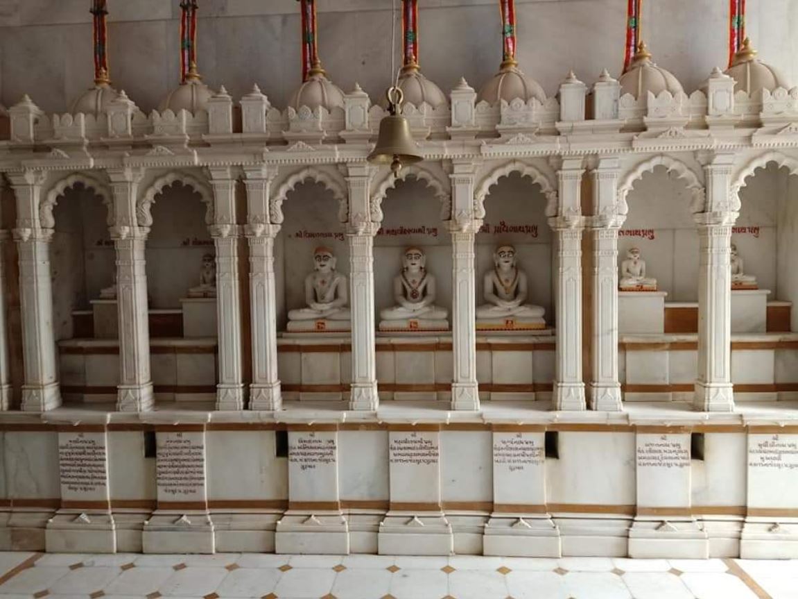 Shri Manmohan Parshvnath Jain Derasar, Kamboi, District - Patan (Gujarat) image 9