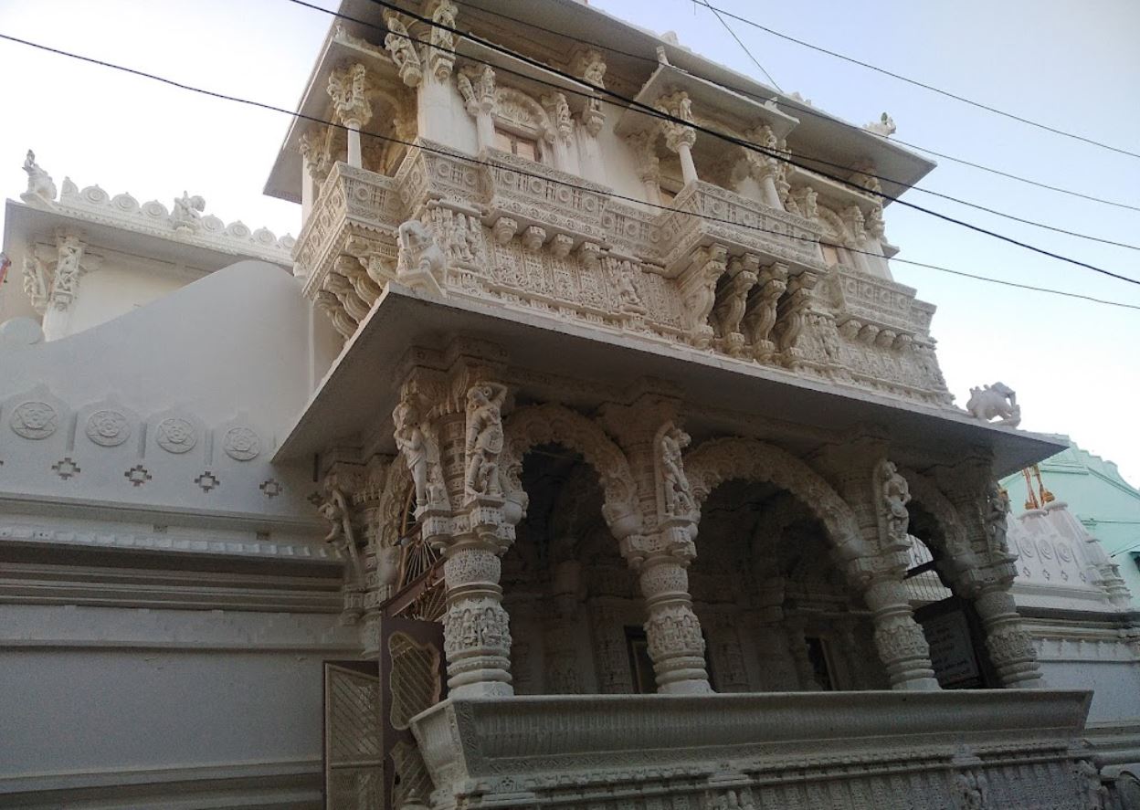 Shri Chintamani Parshvnath Shwetamber Jain Mandir, Banba vali seri, Radhanpur, District - Patan (Gujarat) image 2