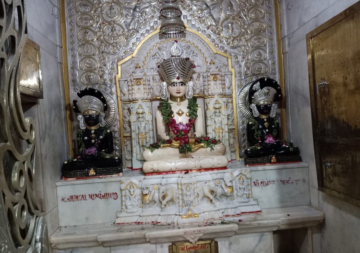 Shri Shantinath Shwetamber Jain Mandir, Lolada, District - Patan (Gujarat) image 1