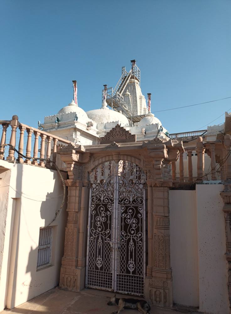 Shri Sumatinath Bhagwan Shwetamber Jain Mandir, Santalpur, District - Patan (Gujarat) main image