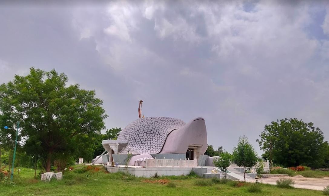 Shri Pawapuri Jal Mandir and Shri Navgrah Mandir, Shankheshwar, District - Patan (Gujarat) image 5
