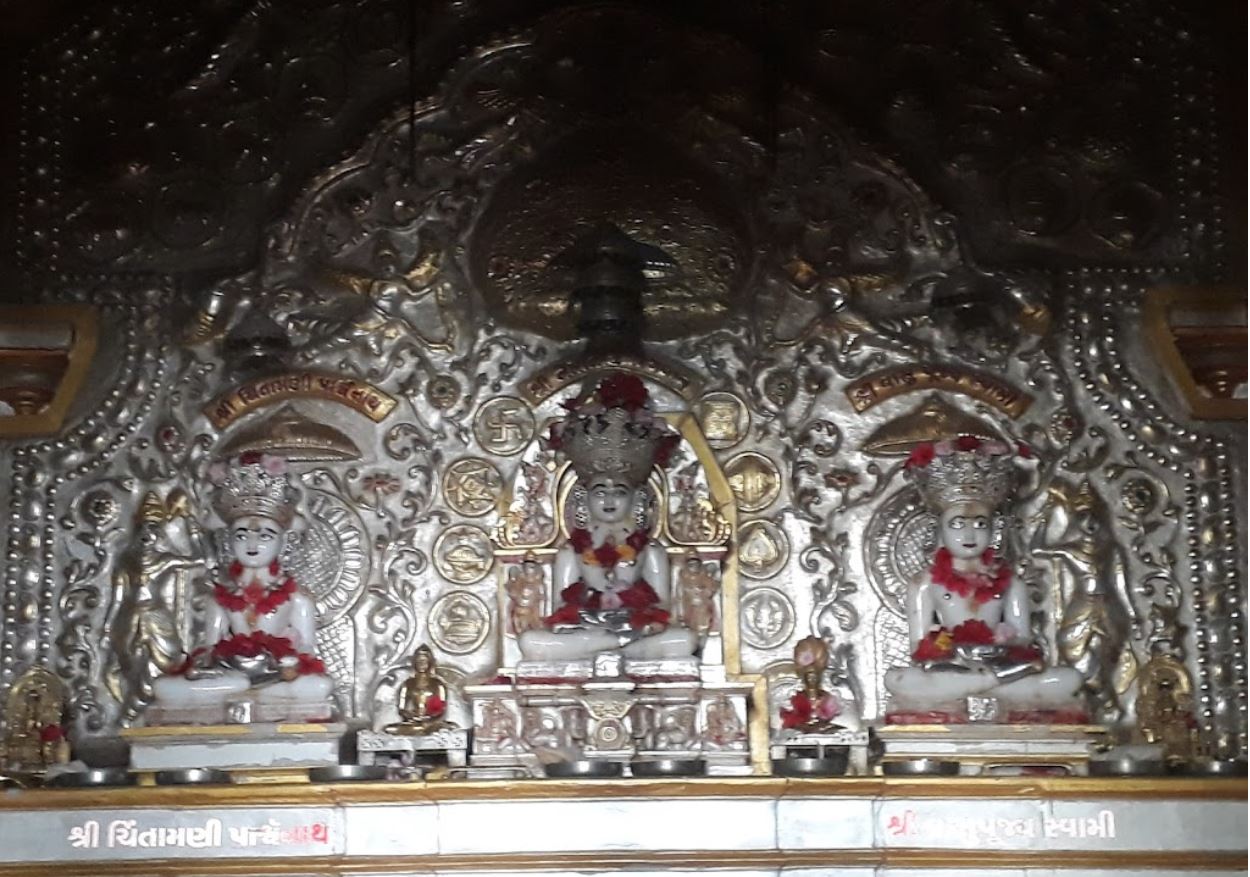 Shri Neminath Bhagwan Jain Derasar, Bilimora, District - Navsari (Gujarat) image 2