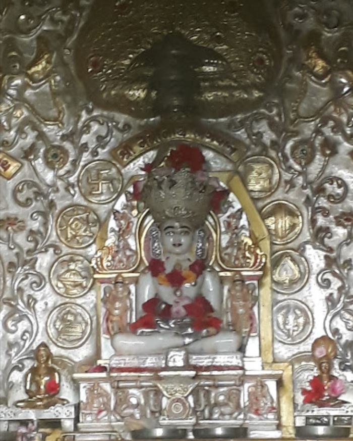 Shri Neminath Bhagwan Jain Derasar, Bilimora, District - Navsari (Gujarat) image 5