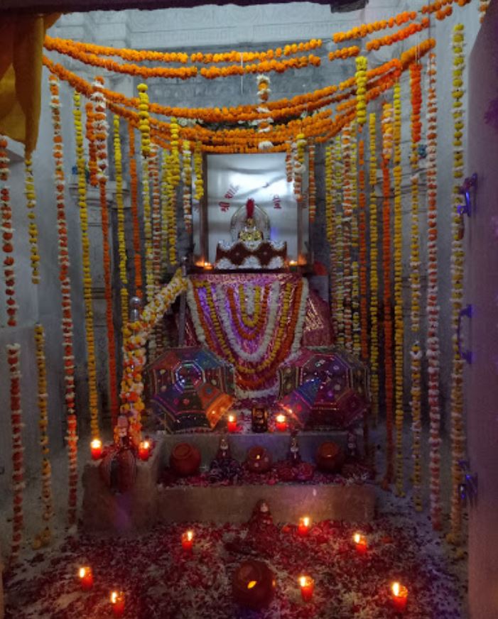 Shri Shantinath Bhagwan Jain Shwetamber Mandir, Bilimora, District - Navsari (Gujarat) image 1