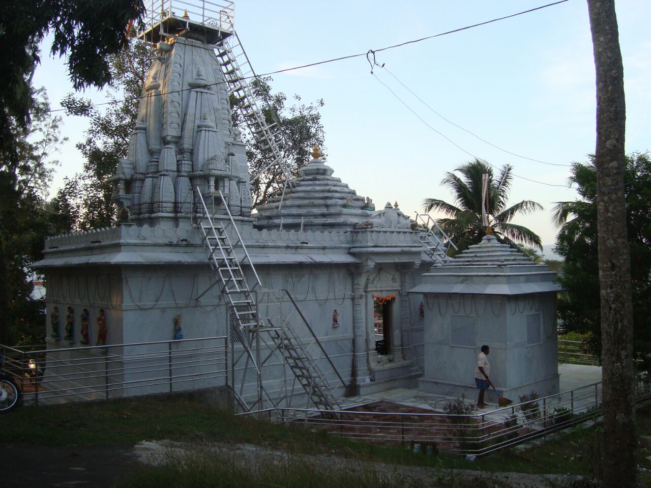 Shree Munisuvrat Swamy Jain Mandir, Shadipur, Port Blair (Andaman and Nicobar Islands) image 4