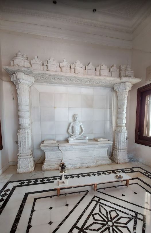 Shrimad Rajchandra Janmabhuvan and Jain Derasar, Vavaniya, District - Morbi (Gujarat) image 4