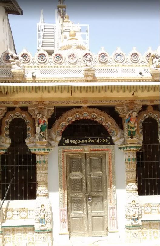 Shri Ajitnath Jain Derasar, Manknaj, District - Mahesana (Gujarat) image 2