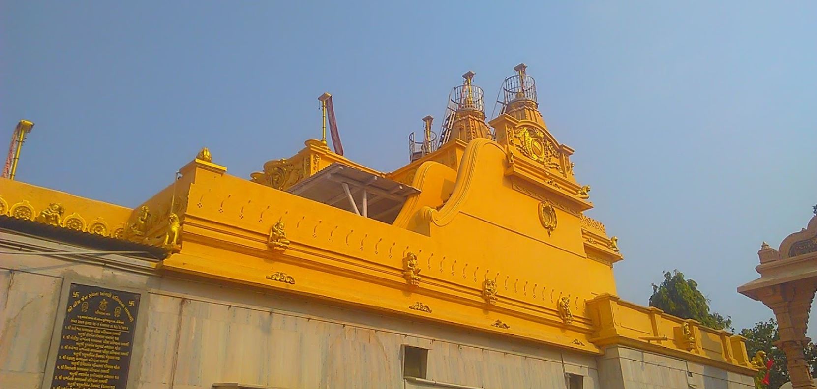 Shri Adinath Bhagwan Jain Derasar, Linch, District - Mahesana (Gujarat) image 1