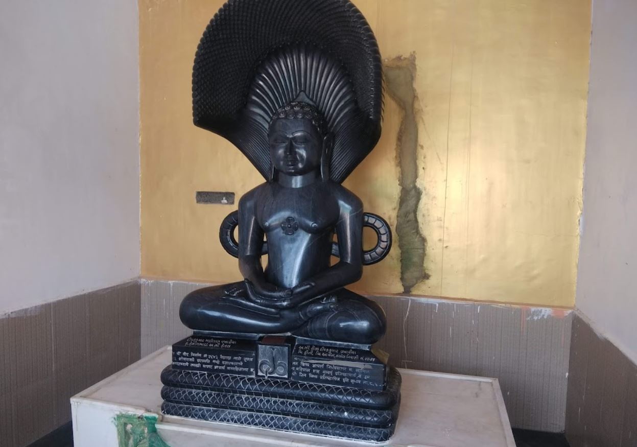 Nirbhay Dham Digamber Jain Mandir, Visnagar - Kheralu Road, Umta, District - Mahesana (Gujarat) image 2