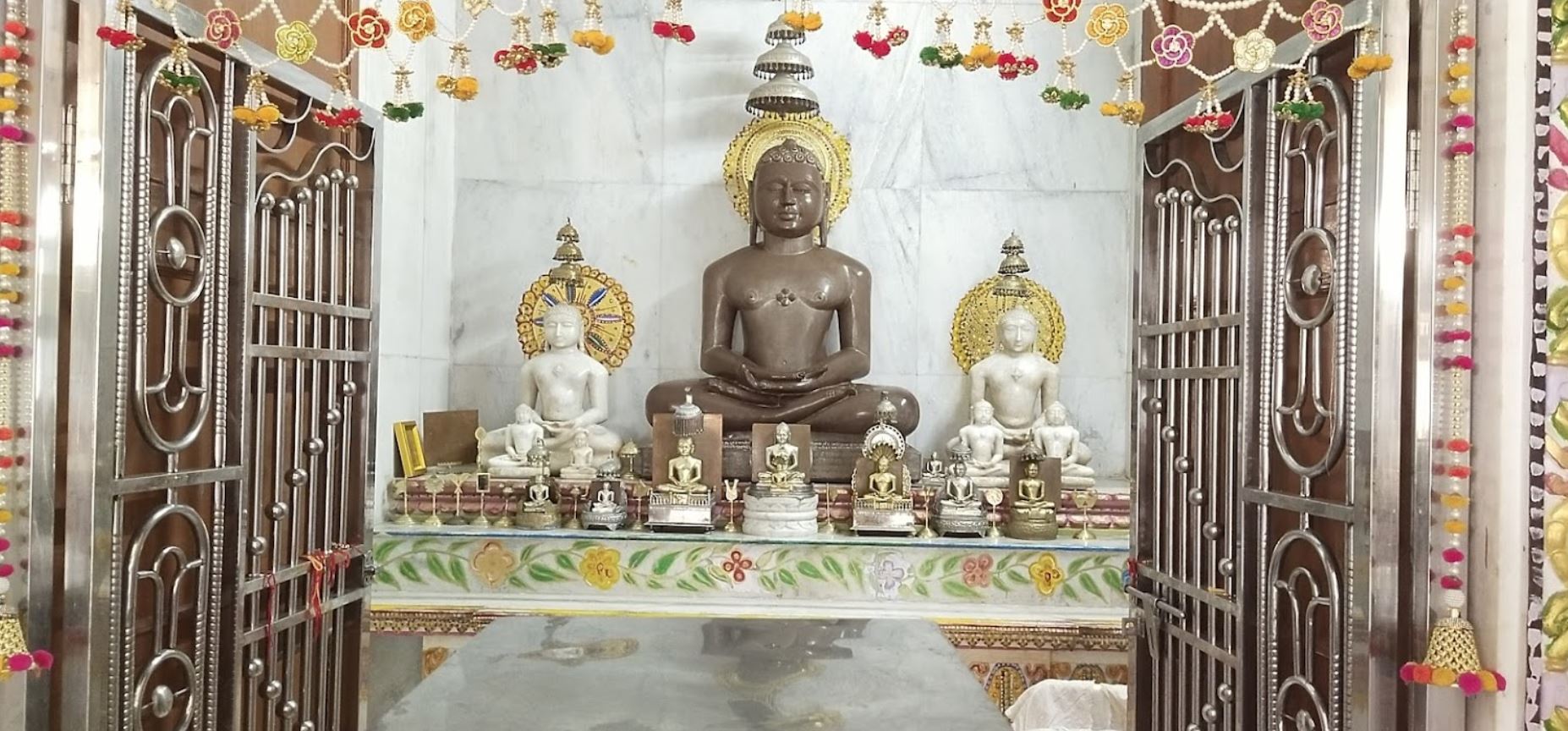 Nirbhay Dham Digamber Jain Mandir, Visnagar - Kheralu Road, Umta, District - Mahesana (Gujarat) image 8