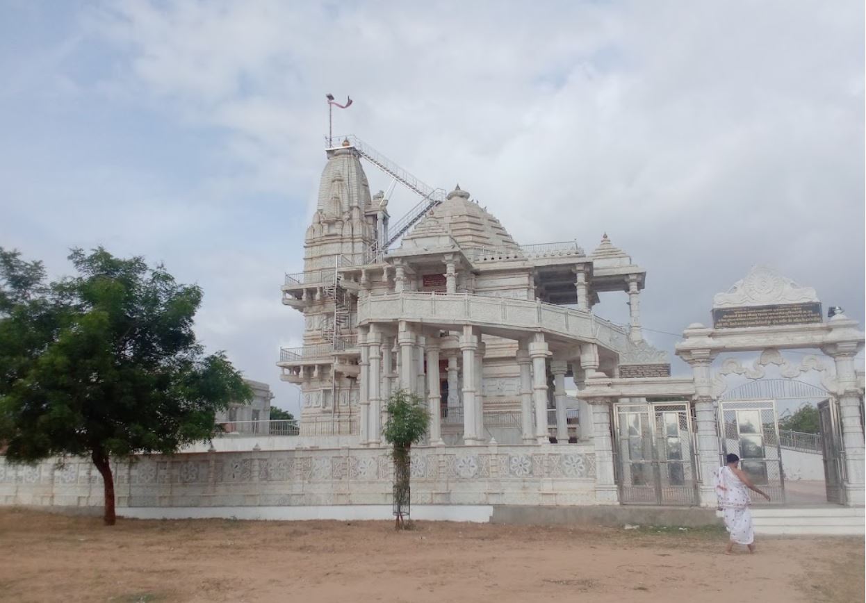 Shri Kunthunath Bhagwan Jain Derasar, Umta, District - Mahesana (Gujarat) image 1