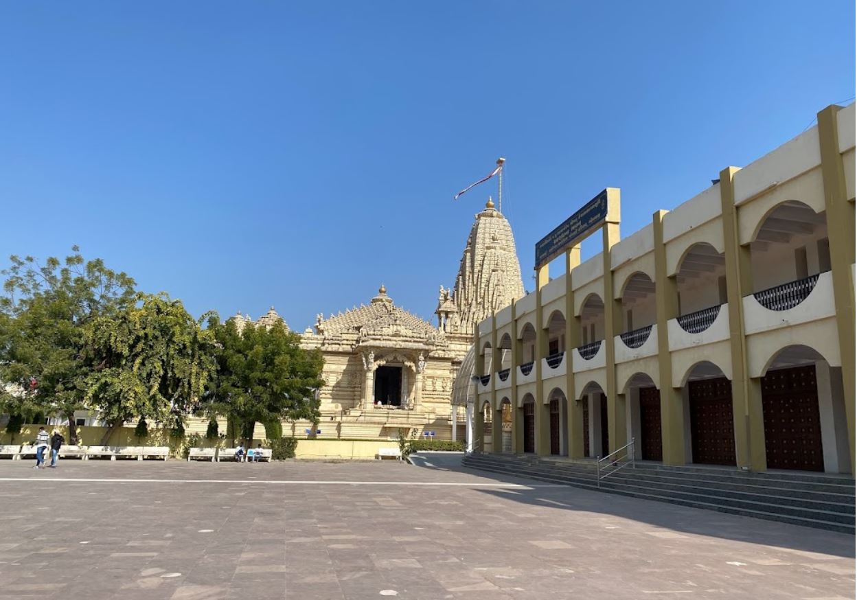 Shri Simandhar Swami Shwetamber Jain Tirth, Modhera Circle, Mahesana (Gujarat) image 2